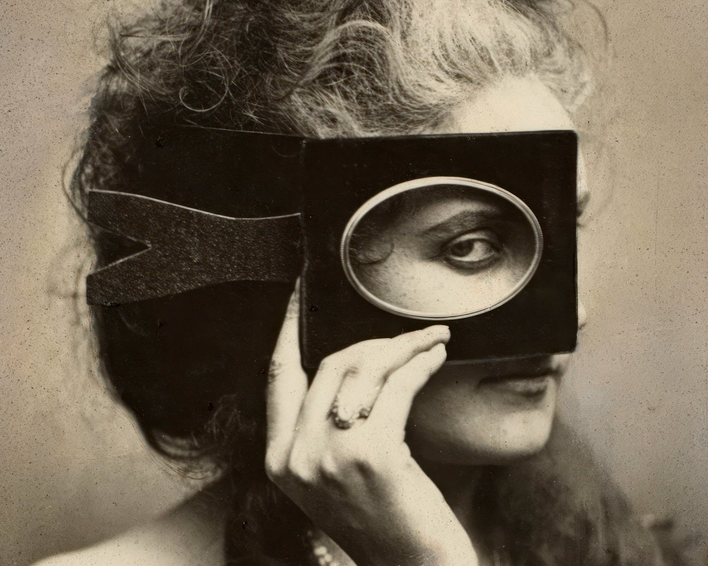 Pierre - Louis Pierson "Scherzo di Follia: Countess di Castiglione" (c.1864) - Mabon Gallery