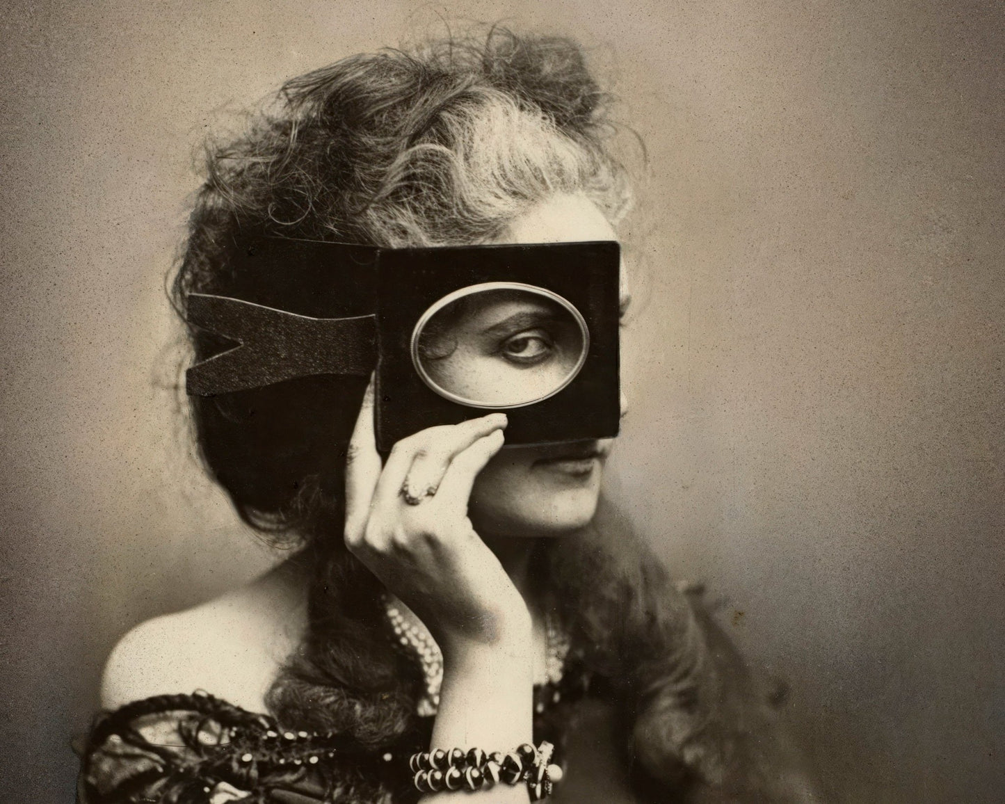 Pierre - Louis Pierson "Scherzo di Follia: Countess di Castiglione" (c.1864) - Mabon Gallery