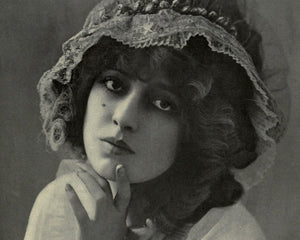 Geneviève Lantelme "Le Theatre Magazine Portrait" (c.1911) Léopold-Émile Reutlinger