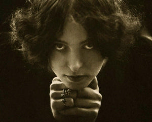 Stefanie Ludwig "Kätzchen" (c.1901) - Mabon Gallery