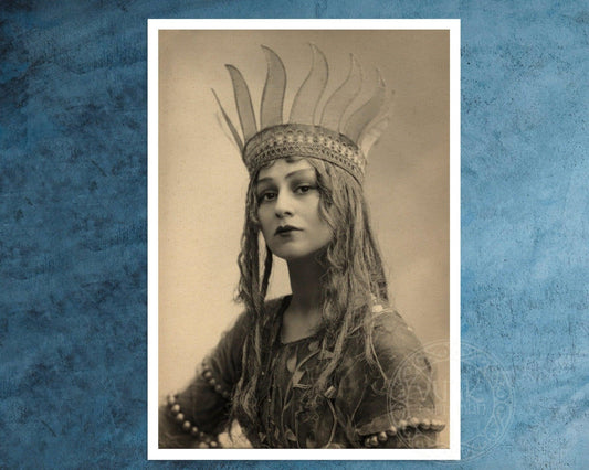 Vintage Photograph "Christine Silver as Titania" (c.1913) - Mabon Gallery